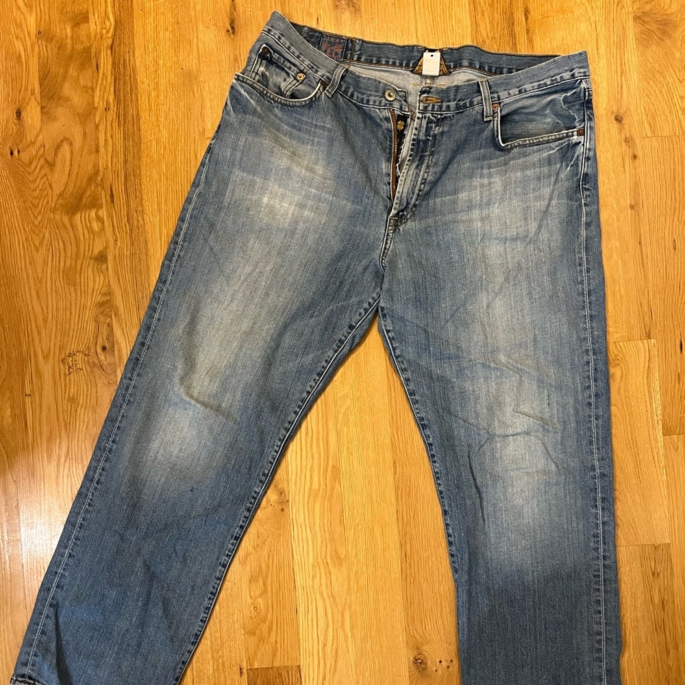 Men’s Vintage Lucky Brand Denim Jeans. 38” waist 31” inseam. Made in USA